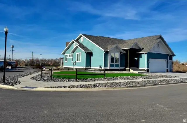 110 S Horizon Dr, Farmington, UT 84025 - Image #1