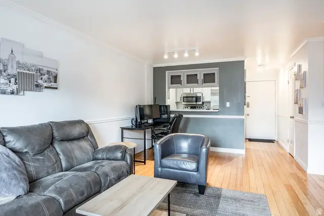 339 E 600 S #1110, Salt Lake City, UT 84111 - Image #3