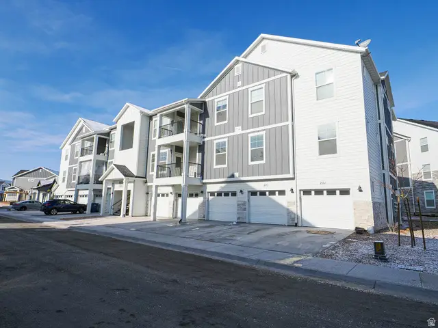 938 W Coral Charm Way #L203, Saratoga Springs, UT 84045 - Image #3