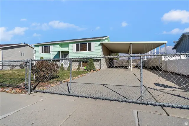 1091 E Larkspur Dr, Sandy, UT 84094 - Image #3