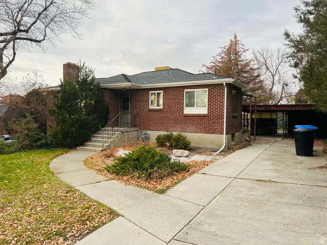 2877 E Delsa Dr S, Holladay, UT 84124 - Image #2