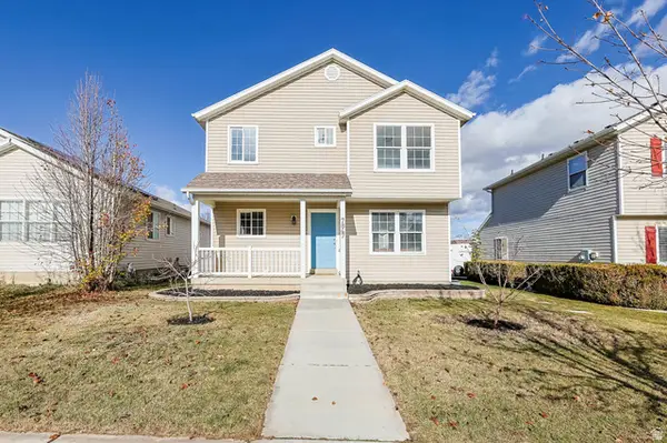 7847 N Saddleback Dr E, Eagle Mountain, UT 84005