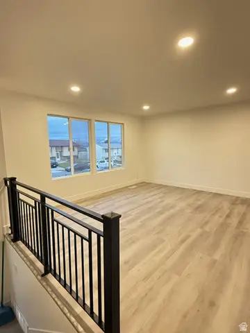 5271 W Begonia Cir, West Jordan, UT 84081 - Image #2