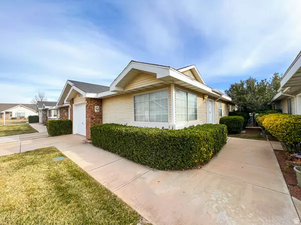 2051 W Canyon View Dr S, St. George, UT 84770