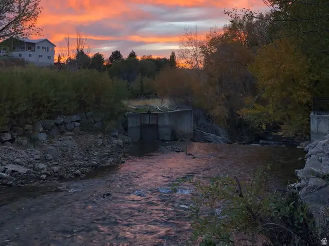 1884 Town And Country Rd, Springville, UT 84663 - Image #2