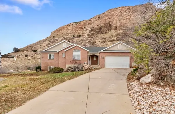 874 Avalon Hills Dr, Ogden, UT 84404