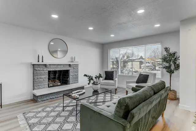 2045 W Bowling Ave, Taylorsville, UT 84129 - Image #2