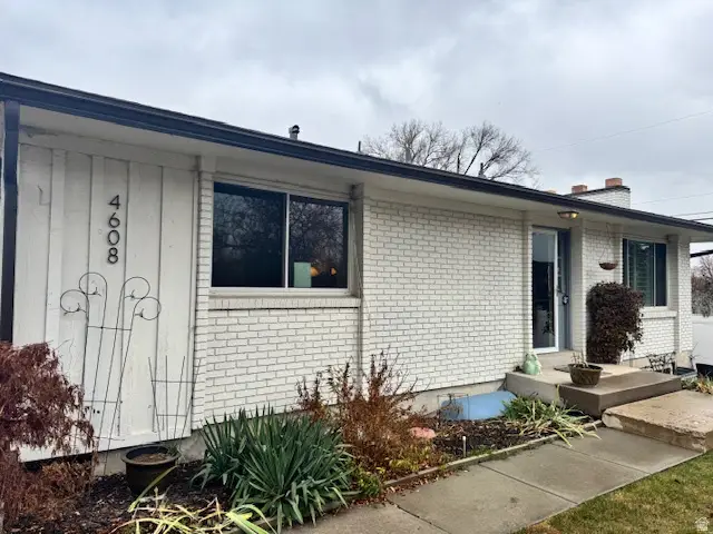 4608 S Locust Ln E, Holladay, UT 84117 - Image #3