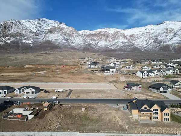 765 E Mountain Rd #192, North Ogden, UT 84414