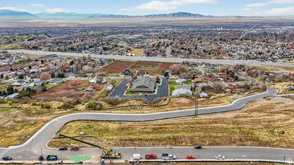 179 N Rock Loft Ridge Dr #30-R, Fruit Heights, UT 84037