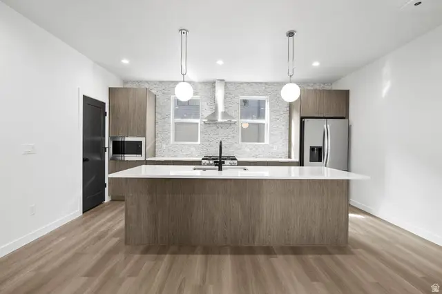 595 E Betsey Cv S #25, Salt Lake City, UT 84107 - Image #2