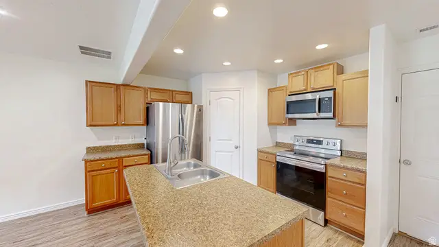 1228 N Cattail Dr, Spanish Fork, UT 84660 - Image #3