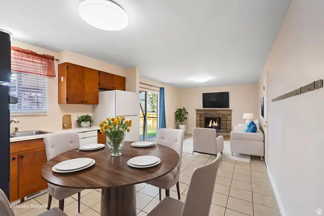 6884 S Bella Vista Dr, Cottonwood Heights, UT 84121 - Image #3