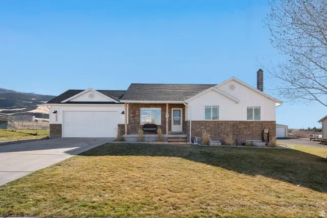 2026 E Saddleback View Dr, Enoch, UT 84721 - Image #1