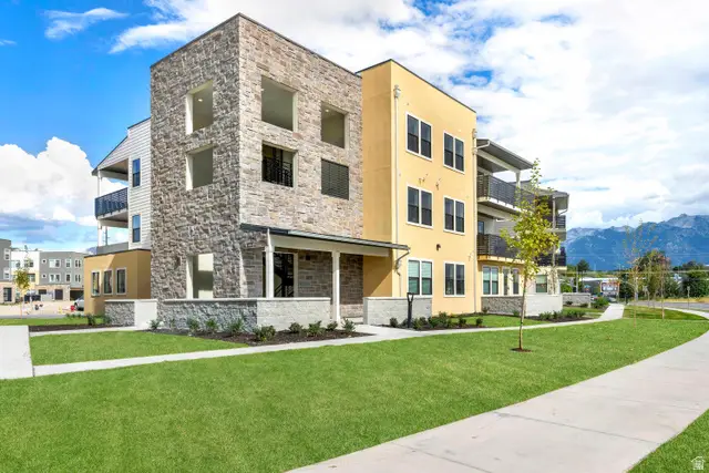 736 W W Blue Magic Ln S, Midvale, UT 84047 - Image #2