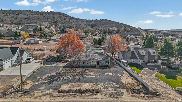 1217 W Topaz Rd, Saint George, UT 84770 - Image #2