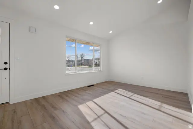 4976 W Wood Spring Dr, West Jordan, UT 84081 - Image #3