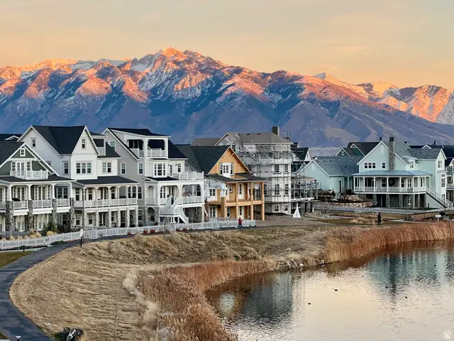 11048 S Paddle Board Way #3-332, South Jordan, UT 84009 - Image #2