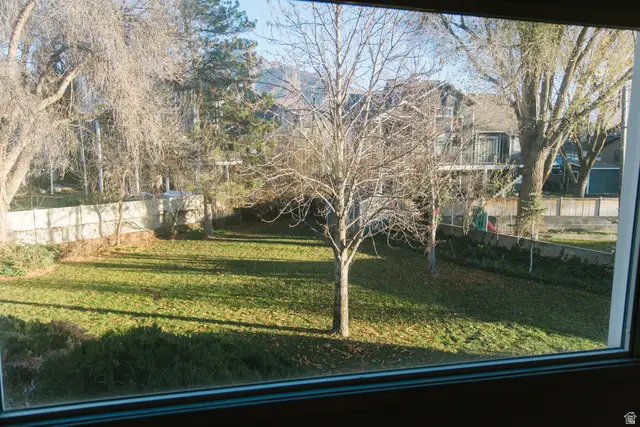 4197 S Holloway Dr, Holladay, UT 84124 - Image #2