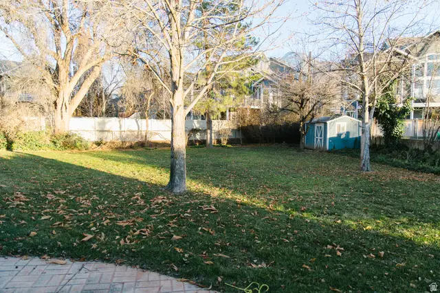 4197 S Holloway Dr, Holladay, UT 84124 - Image #3