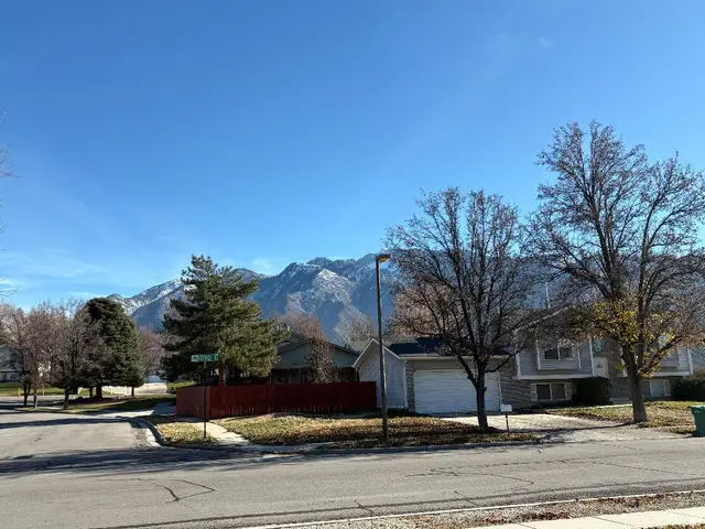 10642 S 1090 E, Sandy, UT 84094 - Image #2