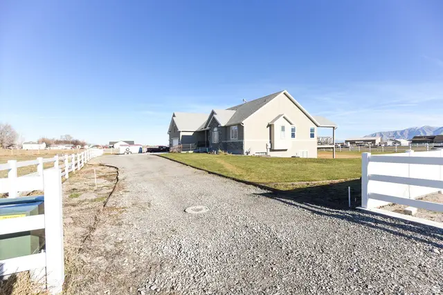 270 N Chiekezie Ln, Grantsville, UT 84029 - Image #3