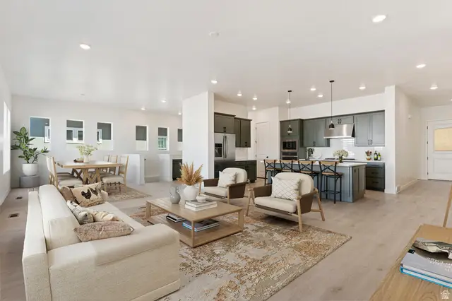 1261 E Larkspur Way, Layton, UT 84040 - Image #3