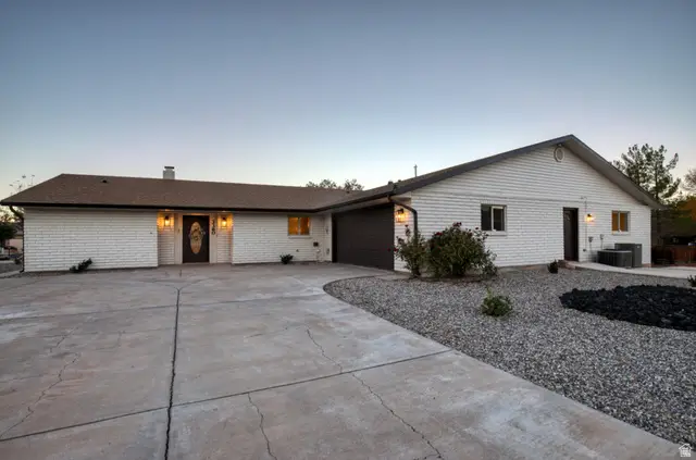 3360 S Chaparal Dr, Saint George, UT 84790 - Image #2