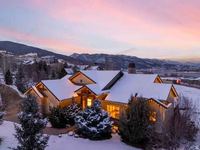 946 S Meadow Lark Ln E, Huntsville, UT 84317 - Image #1