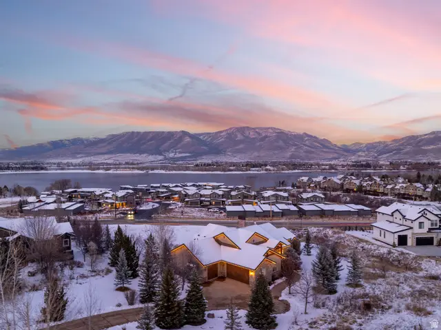 946 S Meadow Lark Ln E, Huntsville, UT 84317 - Image #3