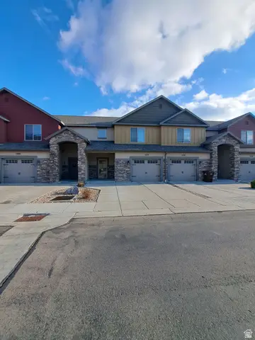 1238 N Baycrest Dr E, Saratoga Springs, UT 84045 - Image #1