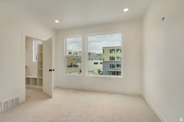 10995 S Freestone Rd W #109, South Jordan, UT 84009