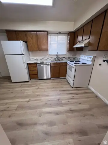 556 N Fairfield Rd #D 2, Layton, UT 84041 - Image #3