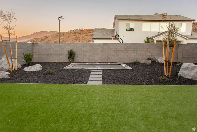 347 E Mayfield Woods Ln, Washington, UT 84780 - Image #2