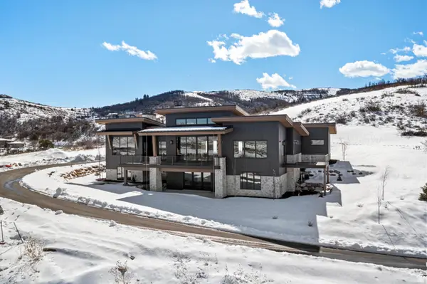 6251 E Legacy Dr, Huntsville, UT 84317