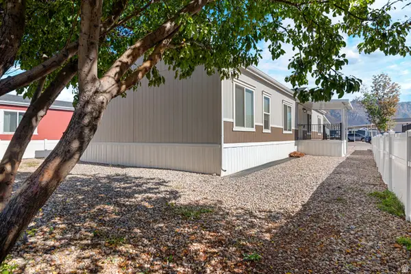 1700 W 2700 N #5, Pleasant View, UT 84404