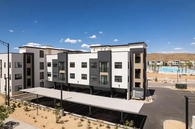 875 W Akoya Pearl St #305, Saint George, UT 84790 - Image #2