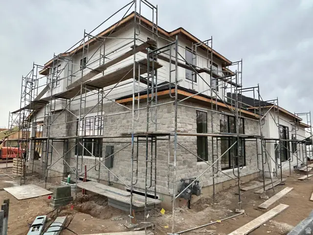 1432 W Pleasant View Dr, Kaysville, UT 84037 - Image #2