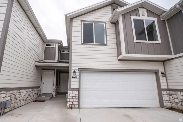 641 S Plum Creek Ln, Ogden, UT 84404 - Image #2