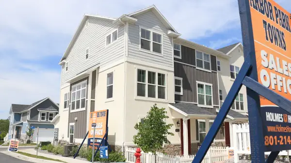 8277 W Cascade Way, Magna, UT 84044