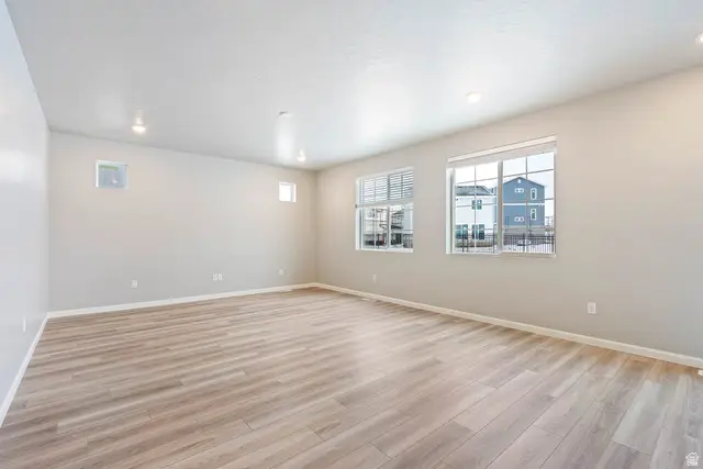 83 E Broadway Dr #1031, Saratoga Springs, UT 84045 - Image #3