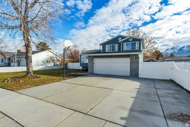 9733 S Quindaro Rd E, Sandy, UT 84070 - Image #2