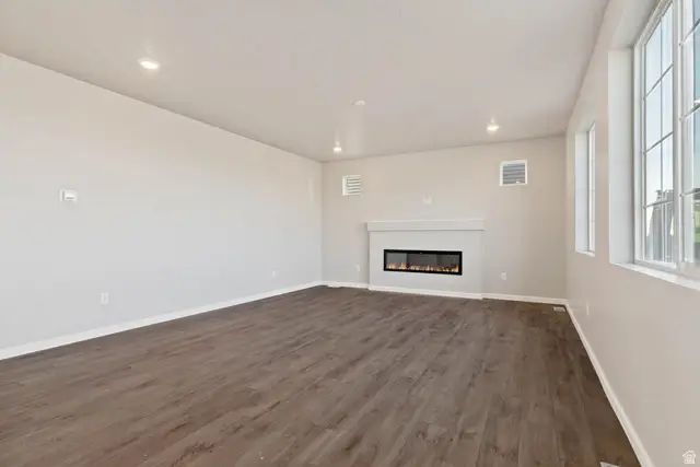 301 N Broadway Dr #1063, Saratoga Springs, UT 84045 - Image #2