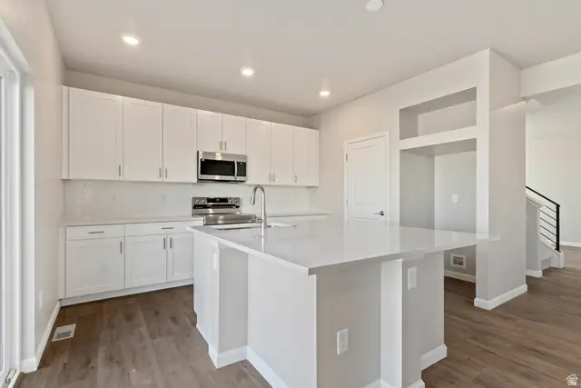 301 N Broadway Dr #1063, Saratoga Springs, UT 84045 - Image #3