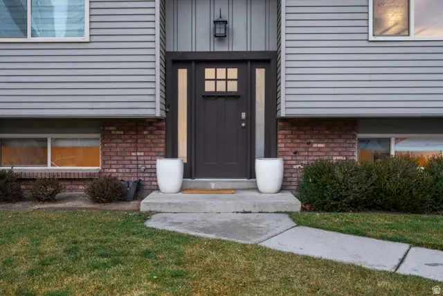 11275 S Sandy Gulch Rd E, Sandy, UT 84094 - Image #2