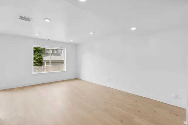 1617 N Angel St, Layton, UT 84041 - Image #3