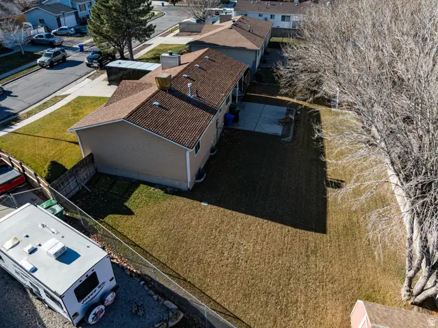 3352 W Springbrook Dr S, West Jordan, UT 84084 - Image #2