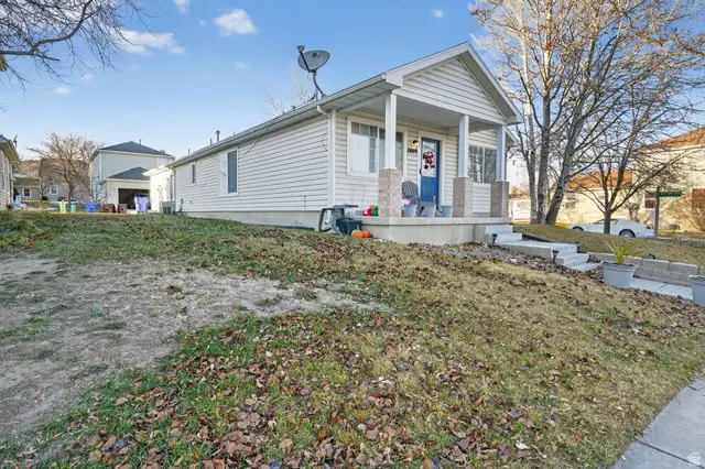 7809 N Ashpoint Cir, Eagle Mountain, UT 84005 - Image #2