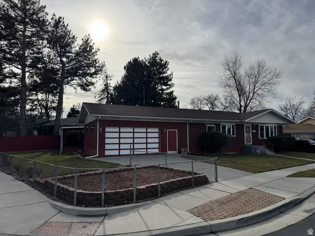 1098 E Lori Way S, Murray, UT 84117 - Image #2