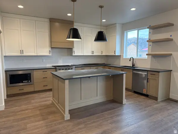 6379 S Ray Dr #104, South Weber, UT 84405